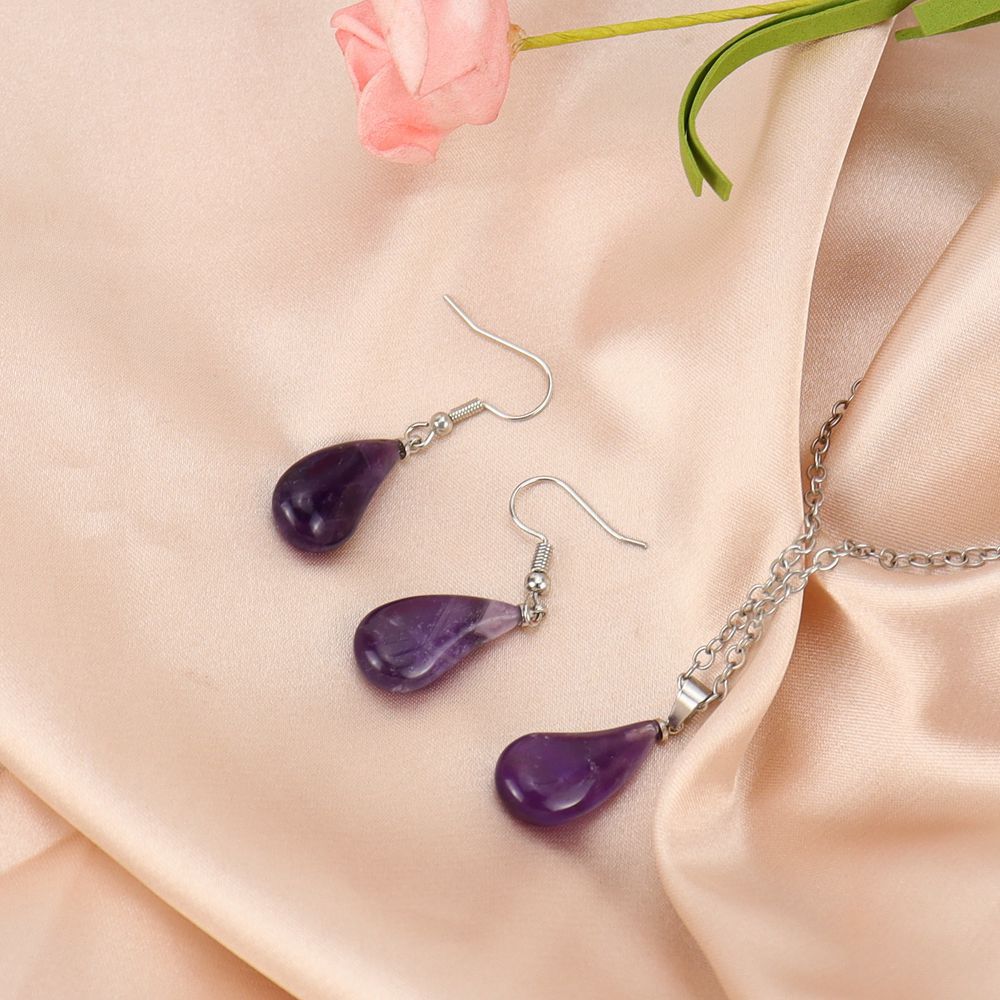 amethyst necklace pink background
