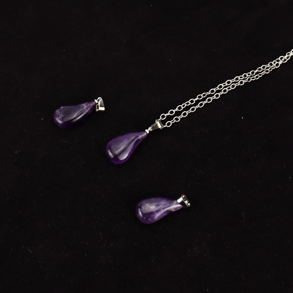 amethyst necklace black background