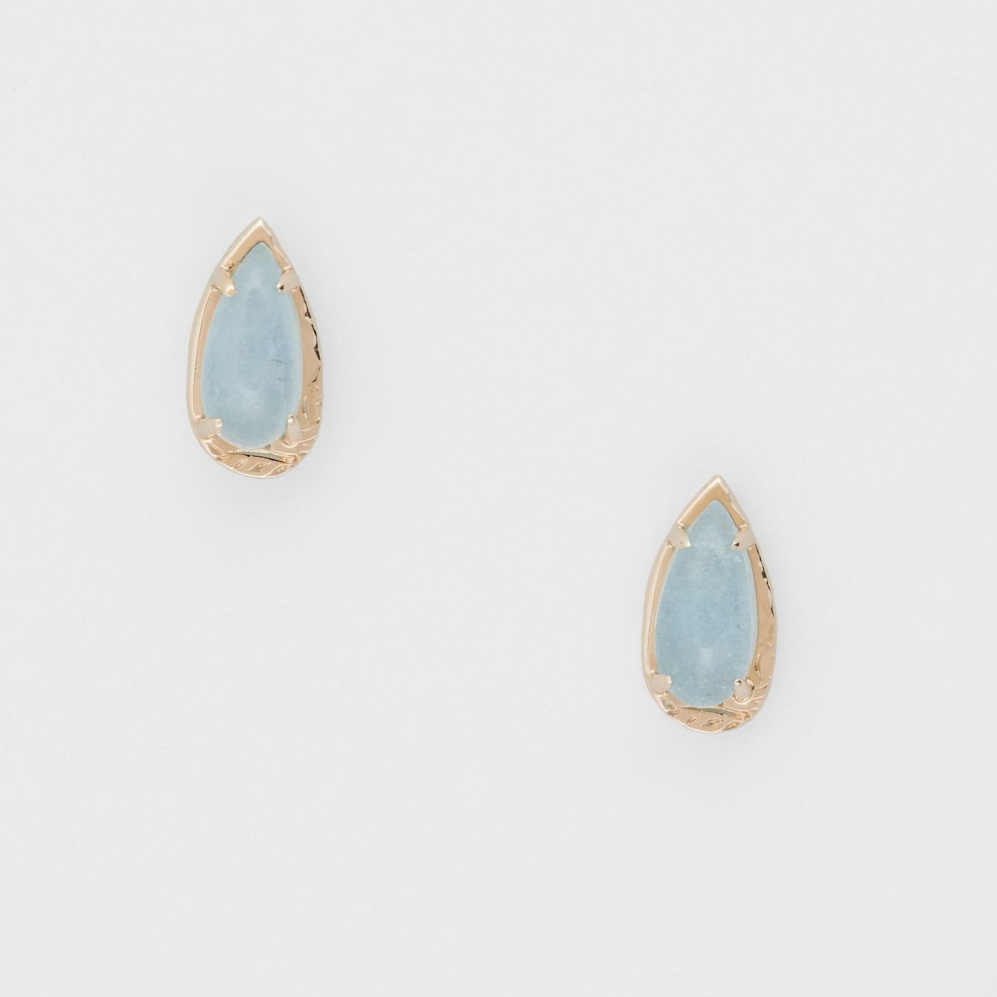 Aquamarine Earrings With Radiant Design