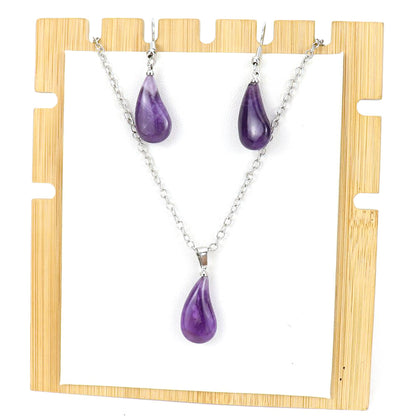 amethyst necklace white background